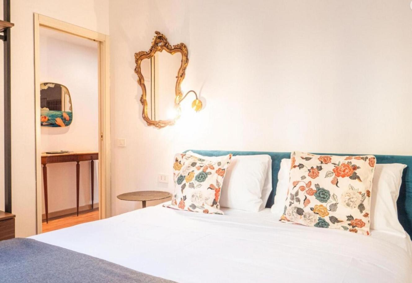 Romantic Flat On Navigli River By Easylife Milaan Buitenkant foto